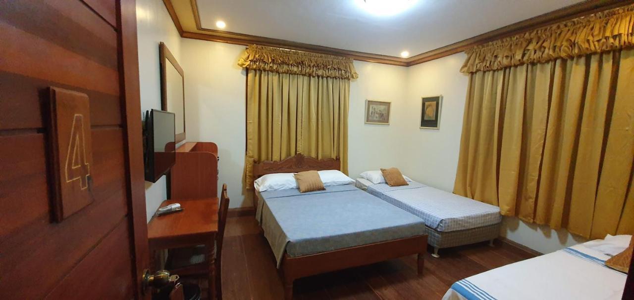 Casa Familya Hotel Batac ภายนอก รูปภาพ