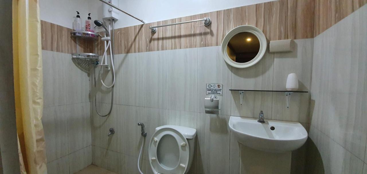 Casa Familya Hotel Batac ภายนอก รูปภาพ