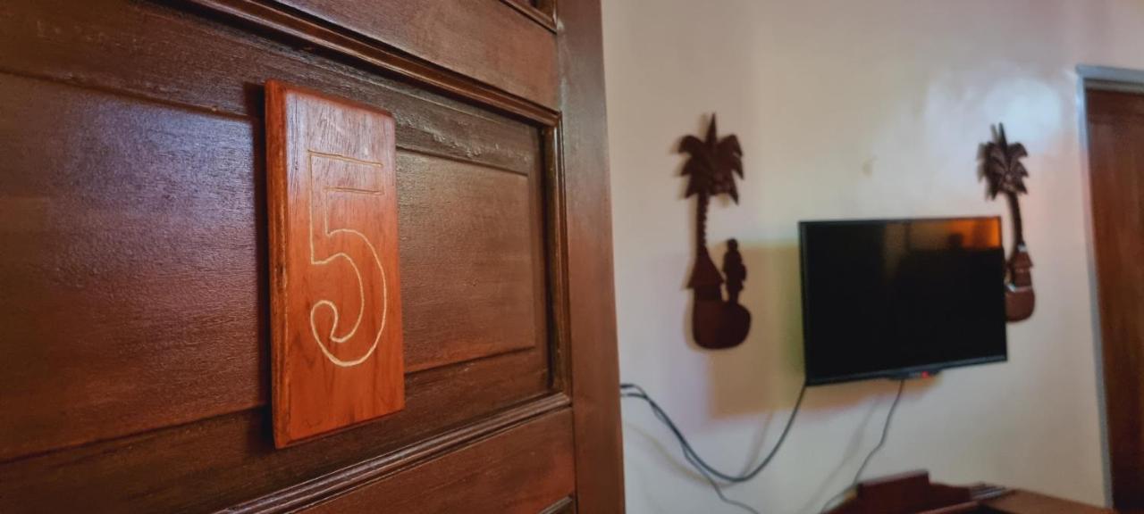 Casa Familya Hotel Batac ภายนอก รูปภาพ